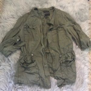 Army green jacket with a lot of pockets